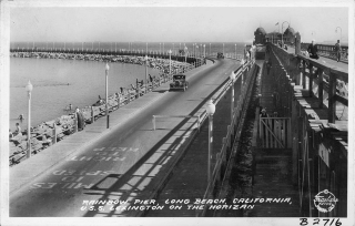 Illustration for article titled You Could Drive Your Car Onto This Rainbow-Shaped Pier